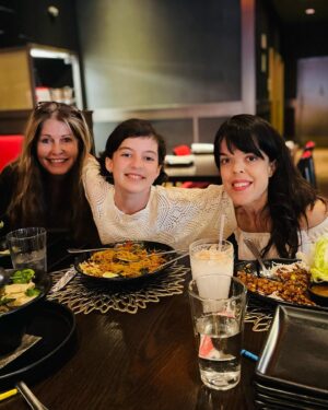 Briana Renee Instagram - This is 39 .. 🌹 Celebrating the day after with my family, and simply feeling like I’m 365 days the more wiser 🤙🏻 I have everything I could wish for.. 🎂 #happybirthdaytome #ageisjustanumber #nofilters #blessedandgrateful