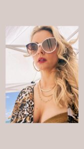 Actress Brianna Brown HD Instagram Photos and Wallpapers May 2024