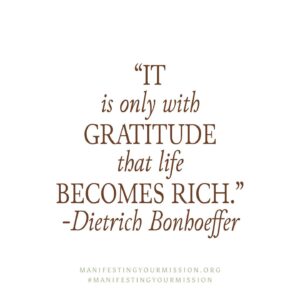 Brianna Brown Instagram - I 🤎 this quote and here is why….
⠀⠀⠀⠀⠀⠀⠀⠀⠀
The opposite of anxiety is gratitude. That’s it. Appreciate what you already have instead of comparing to what you don’t yet have. When I do this, I feel so much lighter, more present, and happier.