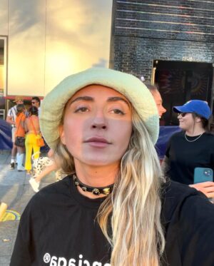 Brianna Murphy Instagram - I miss you already LA.  I will see you soon. ✌️ 

.
.
.
.
.
.
.
#marilynmonroe, #pool #lapride #stpetepride #pridemomth #wlw #lgbt #gaytravel #lgbtqtravelers #hollywoodroosevelt