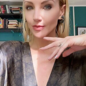 Brianne Davis Instagram - Quote of Day: Stand on your boundaries even if it get lonely. Don’t let nobody play with you.

 Secret Life of a Hollywood Sex & Love Addict @secretlifenovel 

🎙 Secret Life Podcast @secretlifepodcast

#secretlifeofahollywoodsexandloveaddict #secretlifenovel #briannedavis #quitlit #bibliophile #bookstagram #bookrecommendations #authorsofinstagram #slaa #loveaddiction #reels #toxicrelationships #reelsinstagram #loveadvice  #selflove #toxiclove #sobriety #recovery #recoveryispossible  #behernow  #bepresent  #igdaily  #mentalhealth  #selfawareness #selfcare #badrelationships #wednesdaywisdom #selfie #quoteoftheday