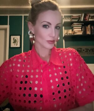 Brianne Davis Instagram - Motto of the day: 
Absolutely nothing that is meant for me will
require me to compromise my integrity, lower my
energy, or abandon my values and boundaries
to receive it.
The peace I feel without your presence in my life is worth being the villain in your story.

📚 Secret Life of a Hollywood Sex & Love Addict @secretlifenovel 

🎙 Secret Life Podcast @secretlifepodcast

#secretlifeofahollywoodsexandloveaddict #secretlifenovel #briannedavis #quitlit #bibliophile #bookstagram #bookrecommendations #authorsofinstagram #slaa #loveaddiction #reels #toxicrelationships #reelsinstagram #loveadvice  #selflove #toxiclove #sobriety #recovery #recoveryispossible  #behernow  #bepresent  #igdaily  #mentalhealth  #selfawareness #selfcare #badrelationships #mottoforlife #mentalhealth
