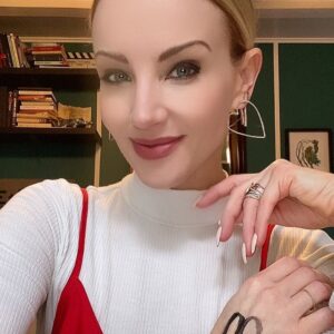 Brianne Davis Instagram - Number #1 with clients this week: why do you confuse INTENSITY with INTIMACY?!? 🤔❤️🖤

📚 Secret Life of a Hollywood Sex & Love Addict @secretlifenovel 

🎙 Secret Life Podcast @secretlifepodcast

#secretlifeofahollywoodsexandloveaddict #secretlifenovel #briannedavis #quitlit #bibliophile #bookstagram #bookrecommendations #authorsofinstagram #slaa #loveaddiction #reels #toxicrelationships #reelsinstagram #loveadvice  #selflove #toxiclove #sobriety #recovery #recoveryispossible  #bepresent  #mentalhealth  #selfawareness #selfcare #badrelationships #happyvalentinesday #happyvalentine #wednesdaywisdom #selfie #reddress