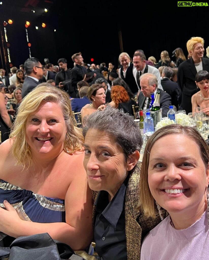 Bridget Everett Instagram - Nominated for a @criticschoice award! Didn’t bring home the hardware but got to meet Henry Winkler 🥰 and sit with dream makers Amy Gravitt and Carolyn Strauss. DDHD ⚡️⚡️ (bag is @methfountain) 💄 @jessica.ahn hair @_beautybygg_ 👗 @quinndustry