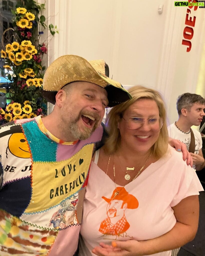 Bridget Everett Instagram - Brought my new signature accessory to @biglarreon678’s warm and wonderful show. I guess the question is, “who wore it best?” I not only model, but I also model. Larry is an incredible visual artist and designer but also one of my favorite songwriters. Where I’m from, we call that “too much talent!” Thanks for asking me to sing with you and @jimandralismusic. Family, right?
