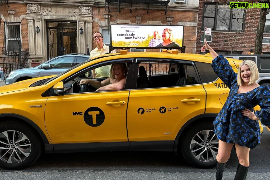 Bridget Everett Instagram - A fucking NYC taxi topper??!!! Thx, @newfest and @lgbtcenternyc, for a great screening. And A huge thank you to our HBO crew: Alyssa, Kerline and Matthew ❤️⚡️❤️ 📸 yifu chien 💫