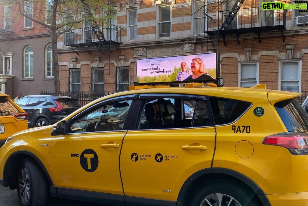 Bridget Everett Instagram - A fucking NYC taxi topper??!!! Thx, @newfest and @lgbtcenternyc, for a great screening. And A huge thank you to our HBO crew: Alyssa, Kerline and Matthew ❤️⚡️❤️ 📸 yifu chien 💫