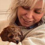 Bridget Maasland Instagram - Zo gezellig bij @marjoleinvantwillert thuis. Mijn allerliefste collega-vriendin met de aller schattigste pups. Wat heerlijk om met Mees een middag over jullie vloer te rollen en te kroelen met deze schatjes. 😍