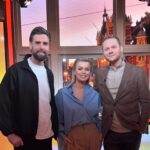 Bridget Maasland Instagram - Altijd leuk als kijkers willen weten welk merk kleding ik draag en dan een foto van de tv maken precies op het juiste moment en sturen😉 Ik draag hier @chptrs.official zowel de blouse als pantalon. Swipe naar rechts voor onze nieuwe muziekdekundige bij @rtlboulevard 😊