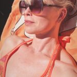 Bridget Maasland Instagram - Recap Women intensive Portugal 🇵🇹 1. D’aligo yoga retreat 2. 2 uur per dag vrije tijd 3. Aan de pool 4. Uitzicht bij mijn huisje 5. Alles van je afspoelen in een heel koud beekje 6. Kookworkshop van de allerliefste @mikelhengeveld 7. Zonsopgang voor de yoga 8. Collage van mijn leven op dit moment 9. Na een intense dag vol familie-opstellingen 0. Zonsopgang op het hoogste punt