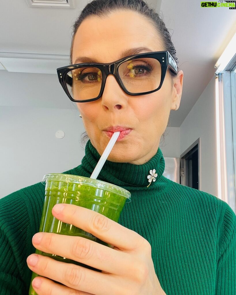 Bridget Moynahan Instagram - Go green! #stpatricksday