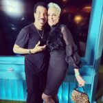 Brigitte Nielsen Instagram – What a show with Lionel at Starlite Festival Marbella. 
Love this guy! 😘