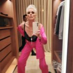 Brigitte Nielsen Instagram – how do your mirrors work?