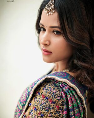 Brinda Acharya Instagram - @ky_makeupstudio @shringaar_000 @gallery_house_photography @thespatika @classy_renthouse @artistry_by_pushpa