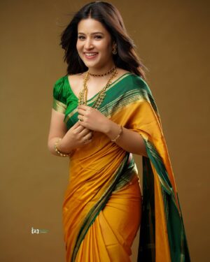 Brinda Acharya Instagram - ಯುಗಾದಿ ಹಬ್ಬದ ಶುಭಾಶಯಗಳು.
Happy Ugaadi🪔
📸 @acchu_photography_official @portrait_by_acchu 
MUHA @makeovers_by_shwethagowda