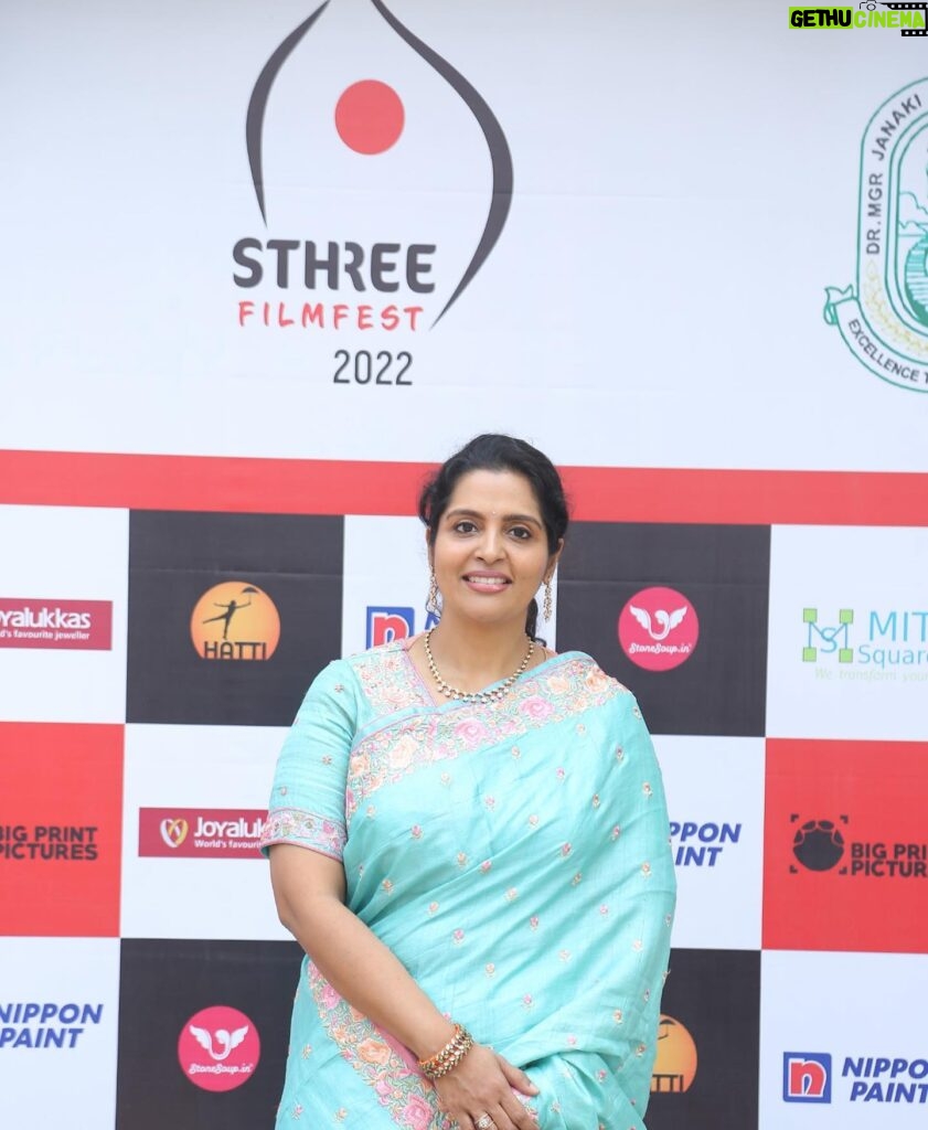 Brindha Sivakumar Instagram - Happy to inaugurate “Sthree” maiden short film festival by Kausalya @dr.mgr_janaki_college on Dec 17 th ! Wishing many talents comes out in flying colours 😊✨!!