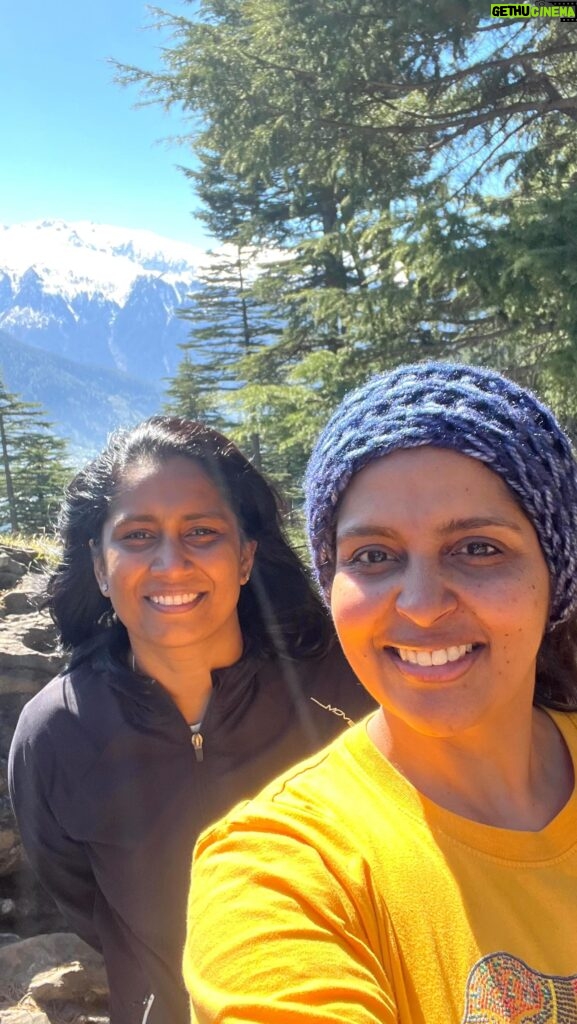 Brindha Sivakumar Instagram - Manali trip 🌨️🤩 Well planned by @nirajkumarborah and @the_quiet_yogi. Thank you @fitnessbootcamp.in and @shanthini_eswaran 💖!! Editing by my sweetie pie @txnviishiv._ 💕