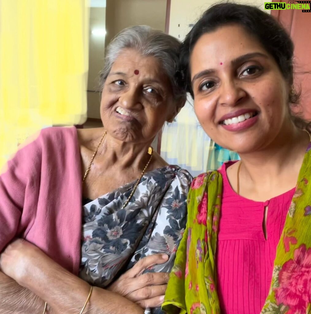 Brindha Sivakumar Instagram - My Miss.Meenakshi 💖 Met her today !My high school teacher from Holy Angel’s Convent, who boosted up my confidence and guided me in right direction! Ever grateful for all that she has been for me !✨ She was an excellent Chemistry teacher , soo full of energy and enthusiasm! She use to take free classes in different rural schools in free time. She dedicated her entire life to teaching .I pray to god for her good health and happiness for ever ✨🙏🏼!