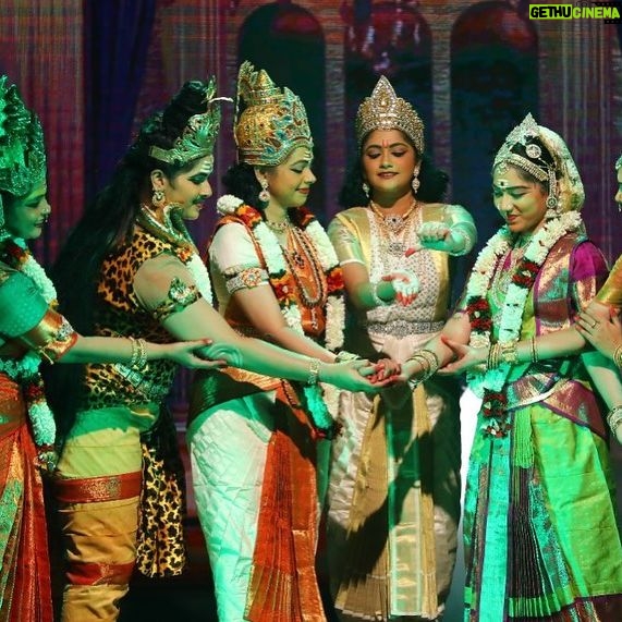 Brindha Sivakumar Instagram - Feel blessed to be a part of “Karunai kadal Kandhavel” dance drama by KALAMAMANI KRISHNAKUMARI NARENDRAN AKKA ! Got to sing and perform as Parvathi in @abinayanatyalaya Production 😊🙏🏼✨!!🧿