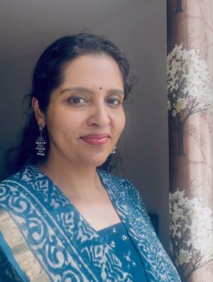 Brindha Sivakumar Instagram - My humble attempt at singing “Ponvaanam paneer thoovuthu inneram “!🌧️