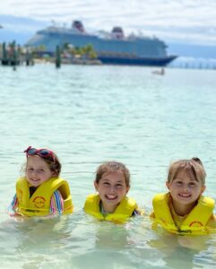 Actress Britney Haynes HD Instagram Photos and Wallpapers July 2023