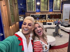 Britney Haynes Instagram - @bigbrothercbs INVASIIIOONNN!!! 👽👽👽 we are here and I’m queer!!! 💕🤝