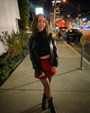 Brittany Curran Instagram - Date night 🖤🌑🍝