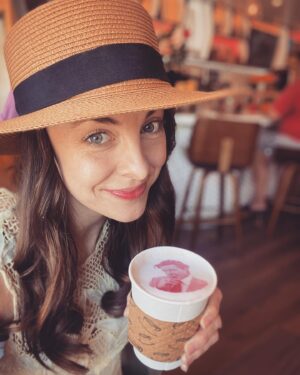 Brittany Curran Instagram - Me and Latte Brad Pitt wish everyone a happy Monday morning and a sexy new week ☕️💛☀️