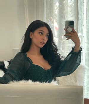 Brittany Panzer Instagram - ✨🤭✨