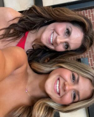 Brittany Wagner Instagram - Wedding 💒 Weekend 🥂! 

#weddingweekend #thearnolds #blacktiewedding #family #hottestdateever