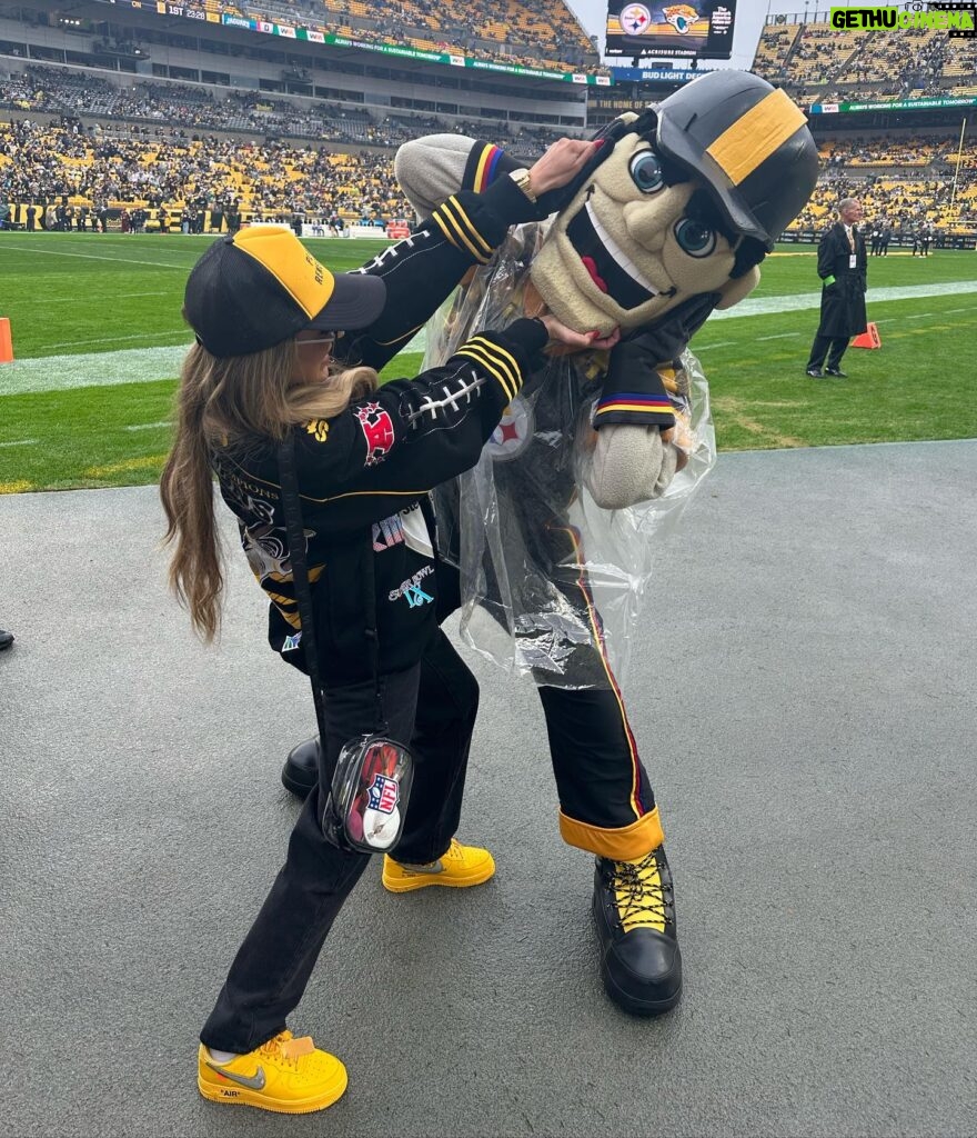 Brittany Baker Instagram - Finally made it to a game this year! Thank you @steelers for a great time. Not the result (or the weather) that we wanted but there’s nothing like being in that stadium for gameday. 🙌🏻 Pittsburgh is special. Also, had tons of you ask where my “Play Renegade” hat is from so check out @steelcitybrand!