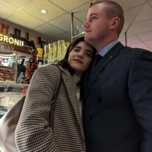 Brittany Raymond Instagram - I love popcorn, friends, stationary stores, premieres, late night decaf lattes and everything else about these photos.
🍿💑📓📽️🖋️☕🖕