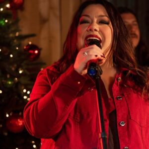 Brooke Elliott Instagram - Don’t forget! Tonight! A Country Christmas Harmony on Lifetime 8/7c!! SO excited for you all to see the fantastic ‘Reindeer Slay’ number my dear friend and Broadway vet @jamestabeek choreographed in this movie!! He is brilliantly talented and beyond creative and it was a dream for the two of us to work together. And on a Christmas movie too! We LOVE Christmas!!🎄

#ItsAWonderfulLifetime 
#ACountryChristmasHarmony 

@itsawonderfullifetime
@lifetimetv
@lifetimetvpr 
@thebrandonquinn 
@dannypintauro