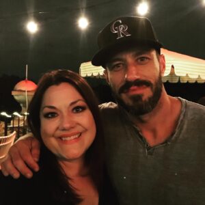 Brooke Elliott Instagram - Ohh Dana Sue’s devilishly handsome estranged husband in @sweetmagnoliasnetflix, what ever will we do with you? It’s a bit complicated. 🤔I loved working with the funny, kind, and beautifully talented  @thebrandonquinn who plays Ronnie Sullivan. Check it out! We premiere May 19!!!! #sweetmagnolias