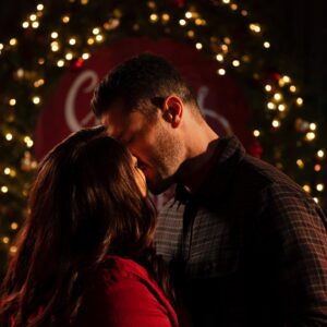 Brooke Elliott Instagram - Premiering tonight!! A Country Christmas Harmony on Lifetime 8/7c! I’m so excited to share this with you all! We hope you enjoy the magic, love, and beauty of this story as much as we do! ✨🎄

#ItsAWonderfulLifetime 
#ACountryChristmasHarmony 

@itsawonderfullifetime
@lifetimetv
@lifetimetvpr 
@thebrandonquinn