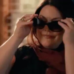 Brooke Elliott Instagram - I’m so happy to announce that @sweetmagnoliasnetflix is getting a Season 2!!!! 🍾 Thank you, @netflix! And THANK YOU to everyone everyone everyone who watched us and supported us and loved us! 🙏🏻💖 I’m just as excited as you are to find out #whosinthecar! I mean, honestly, who’s in the car?!?!?! 😩#sweetmagnolias