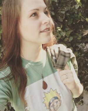 Brooke Leigh Thorne Instagram - Dattebayo~ Day 4! I almost never blow dry my hair but when I do it’s on low or no heat and I take my time...not today my dudes! I cranked that sucker up because every time I walked away to dry it, Clarke had a fit LOL why? I dunno but it made a long process even longer so high heat and full blast it is! Everyone seems to think she might be teething so I’m buckling up for that. I intended on wearing the plaid shirt for the photo but it’s just so hot...I miss being able to wear long sleeves and scarves every day. Happy Saturday everyone!
