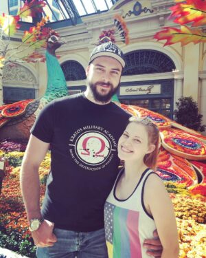 Brooke Leigh Thorne Instagram - Sam and I are in Vegas this weekend! TB and Genna invited us out and are showing us all the sights 🙌🏻 first stop was the beautiful indoor garden at The Bellagio. It's fall themed and incredible looking 🎃