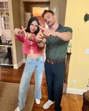 Brooke Alexx Instagram - The “All My Exes’ Moms” Official Music Video is OUT NOW!!! This song changed everything for me this past year, so I hit up @jimmernapes and we finally brought this silly story to life ✨ BIG shoutout to my exes and their beautiful moms for being great sports 😉

Director: 💁🏻‍♀️
DP: @jimmernapes 
Steadicam Op: @larkinm7 
1st Assist Camera: @kenneth_herron 
Gaffer: @jonc.films 
Key Grip: @litbydave 
Colorist: @jimmychains 
Editor: 💁🏻‍♀️