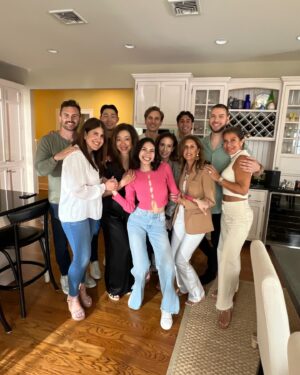 Brooke Alexx Instagram - The “All My Exes’ Moms” Official Music Video is OUT NOW!!! This song changed everything for me this past year, so I hit up @jimmernapes and we finally brought this silly story to life ✨ BIG shoutout to my exes and their beautiful moms for being great sports 😉

Director: 💁🏻‍♀️
DP: @jimmernapes 
Steadicam Op: @larkinm7 
1st Assist Camera: @kenneth_herron 
Gaffer: @jonc.films 
Key Grip: @litbydave 
Colorist: @jimmychains 
Editor: 💁🏻‍♀️