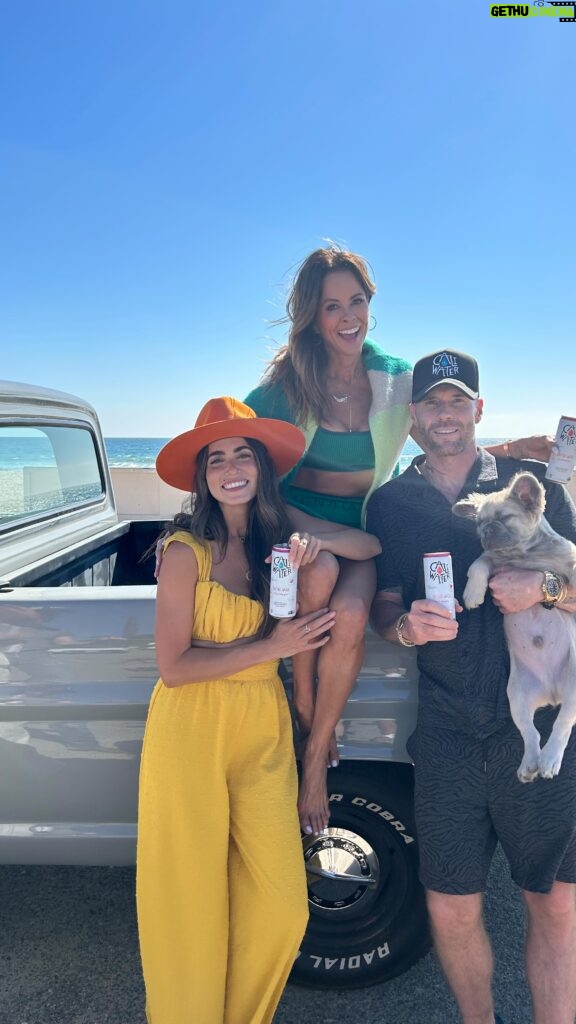 Brooke Burke Instagram - Just a little BTS, bringing the cactus to the beach🌵☀️I’m honored to launch @caliwater kids pouch with these Hollywood mamas! @vanessahudgens @nikkireed @roselyn_sanchez we support children everywhere @olive.crest #calikids #cactus water #hydration #sustainability