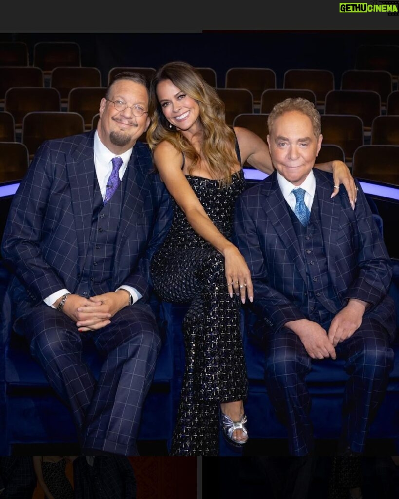 Brooke Burke Instagram - Tonight is the finale!!!!! Just a sweet look back at so many great memories ❤️Oh what a season and we can’t wait to do it again! Thank you so much everyone who tuned in for a fun family Friday night week after week! ✨ don’t miss our season 10 finale ✨ Penn & Teller: #FoolUs airs TONIGHT at 8/7c on The CW! @pennandtellerlive @ptfoolus