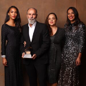 Brooklyn Sudano Instagram - A Lifetime of Achievement 💫  @officialdonnasummer ✨

Big Thank You - 🙏🏾
@recordingacademy 🏆
@juliedelibran 💃🏽
@sarahhendler 💎💍
@francescabgiaimo 💋
@meschhairstudio_la 💁🏽‍♀️
*Mom for dress in pic #1 - any guesses? 😉