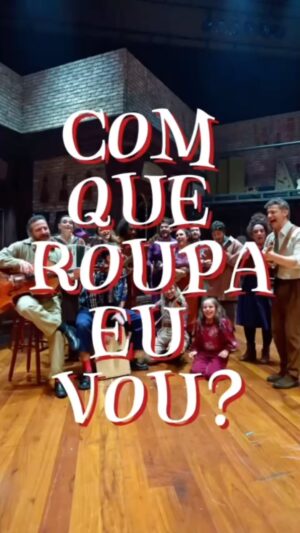 Bruna Guerin Instagram - No bloquinho mais amado de Dublin, os oncers se perguntam nesse caranaval: 
COM QUE ROUPA EU VOU? É figurino ou fantasia?

Escolha seu favorito. 
O mais votado ganha um brinde!

#once #onceomusical #carnaval #teatro #teatromusical #cultura #sp #musical