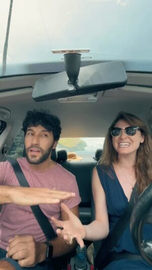 Bruna Guerin Instagram - Um coach vocal não tem hora nem lugar para compartilhar sua sabedoria e ensinamentos.
.
#vocalcoaching #caricatos #sarcasmo #canto #singer #singing #carsinging #auladecanto #rent #takemeorleaveme #maureen