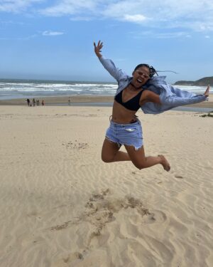 Buntu Petse Instagram - Sun of a beach!☀️🌊😂
