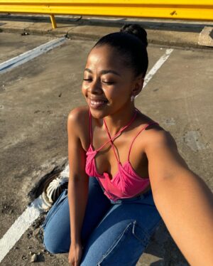 Buntu Petse Instagram - Goodbye cold front!💗🤌🏾💖