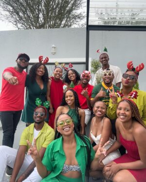 Buntu Petse Instagram - ‘Twas the Szn😍🎄💚❤️🤍 #friendsmas @mbuyik_ ❤️🙏🏾🥹