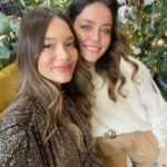 Burçin Abdullah Instagram - Nilay’ın yılbaşı davetinden Neslihan’cığımın gözünden ☺️ @neslign @nilaycafer