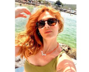 Burcu Cavrar Instagram - 🍃